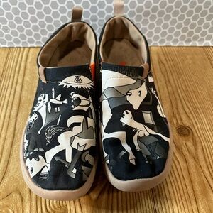 UIN Picasso Slip On Shoes!